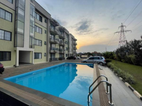Lovely 3-Bedroom Apartment /swimming pool/gym